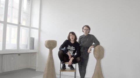 CHASING THE HOURGLASS Pragovka Gallery vás zve na výstavu Eleny Pecenové a Vojtěcha Nováka CHASING THE HOURGLASS (20. 9. – 15. 12. 2024). Zahájení proběhne ve čtvrtek 19. září od 18 hodin.