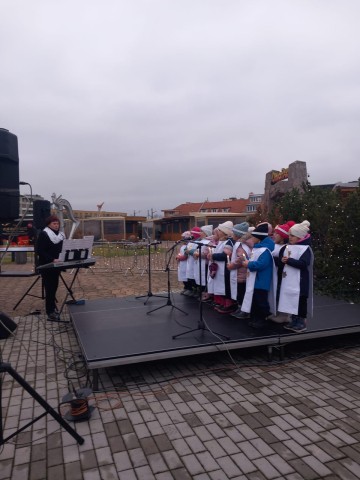 malí zpěváčci z MŠ U Vysočanského pivovaru.